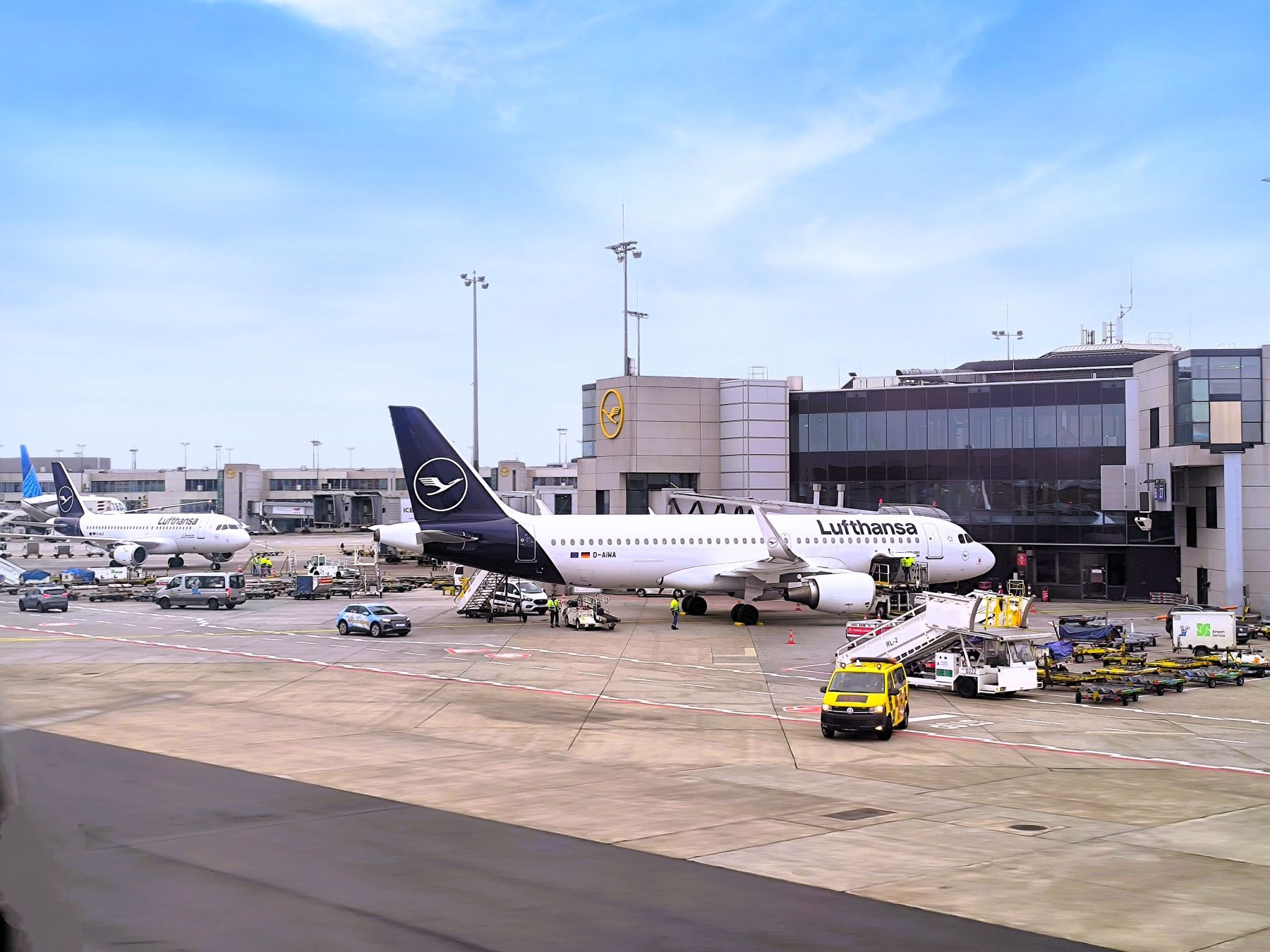 Lufthansa Group ends free long-haul seat changes at check-in