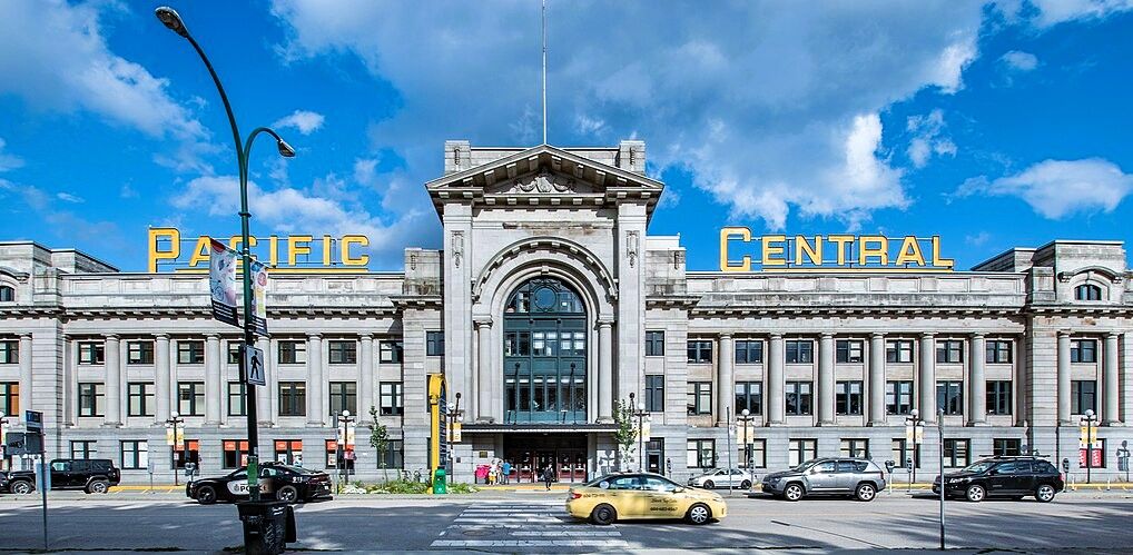 Amtrak debuts North America’s first passenger rail preclearance facility