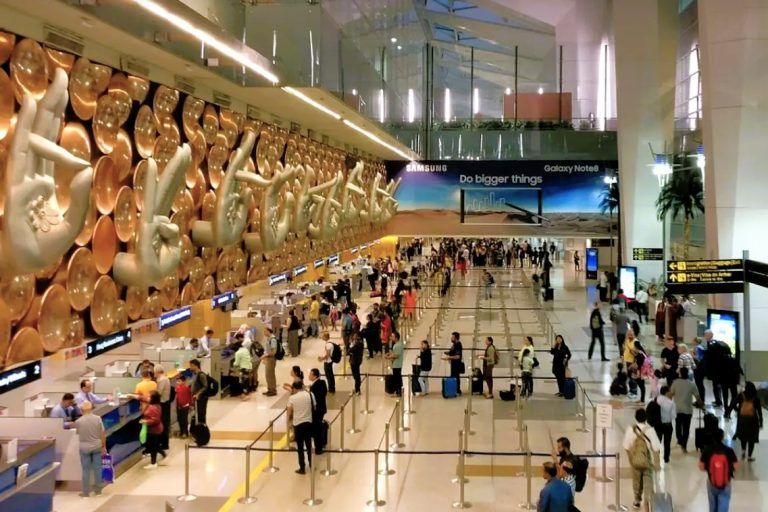Air travelers to India to complete compulsory online health declaration