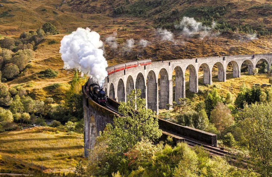 Harry Potter's Jacobite steam train in extended 2026 season