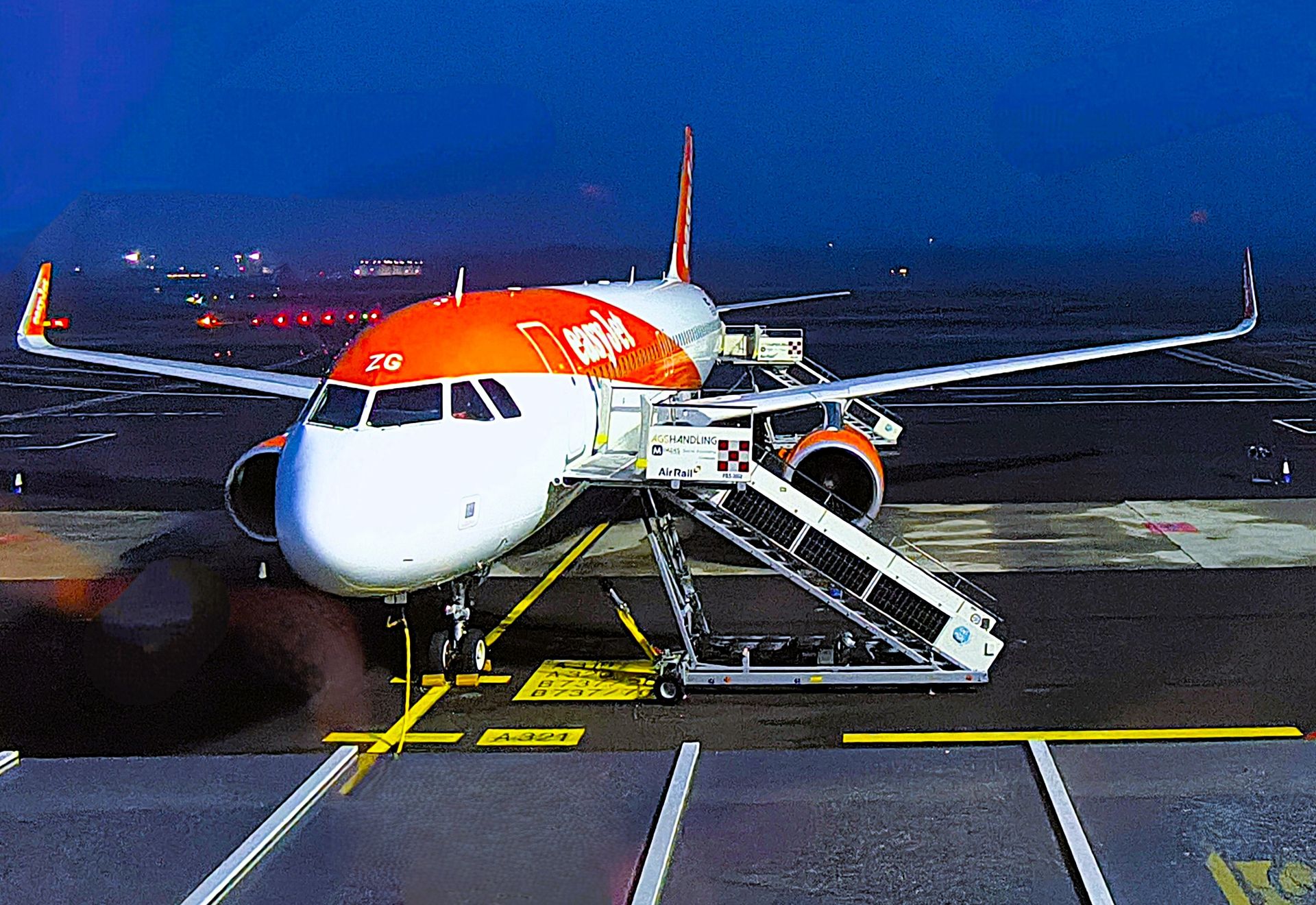 EasyJet finally embraces Castlelake's $7 billion takeover proposal